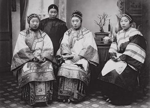 中国の女性、1880年頃（アルブメンプリント） 作： William Saunders