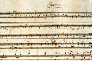 オーストリアの作曲家ヴォルフガング・アマデウス・モーツァルト（1756-1791）の「レクイエム」K.626の自筆譜。