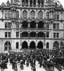 c1900年代のドイツ、ミュンヘンの市庁舎での野外コンサート。 作： Wurthle and Sons