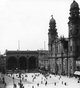 カトリックTheatiner教会聖Cajetan、ミュンヘン、ドイツ、c1900年代。 作： Wurthle and Sons