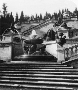 リンダーホーフ城、ババリア、ドイツ、c1900年代の噴水。 作： Wurthle and Sons