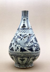 元朝時代（1206～1368）の青白花瓶（陶製