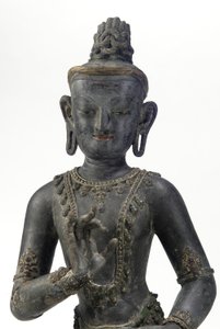 ネパール・中国風菩薩像（漆、布、青・金・緑の塗料と金箔の痕跡 作： Yuan Dynasty Chinese School