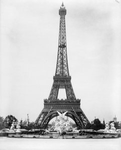 エッフェル塔とクータンの噴水、パリ万博 作： . .