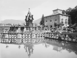 ヴィテルボ郊外のバグナイアにあるヴィラ・ランテの主噴水。 作： Henry Charles Fehr