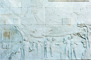 中華人民共和国 万里の長城 金山嶺の人々を描いた大理石のレリーフ 作： Frederick (attr. to) Barnard