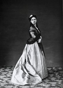 ショールを羽織った女性の肖像 作： Henry Charles Fehr