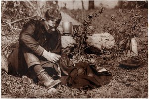 彼の服を再現するトランプ。 1929年（版画） 作： . .