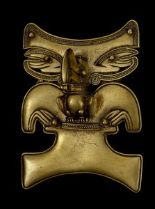 シャーマンのペンダントがオオハシに変身、西暦500〜 1550年（金） 作： culture Tairona