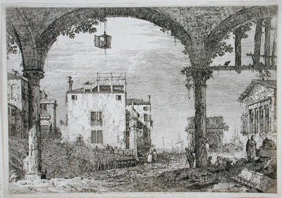 アーケード越しに海岸沿いの建物を見る（エッチング） 作： Canaletto