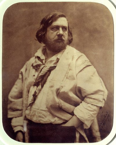 白いブラウスを着たフランス人作家セオフィル・ゴーティエ（1811-1872）の肖像 撮影：フェリックス・トゥルナション・ディ・ナダール（1820-1910） 1854年 パリ、オルセー美術館蔵 作： Nadar