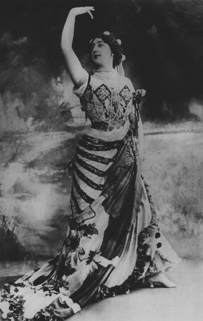ラ・ベル・オテロ（モノクロ写真 作： (after) French Photographer