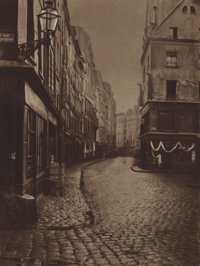 ランジェリー通りとDechargeurs通りの交差点から見たサントノレ通り（モノクロ写真 作： (after) French Photographer