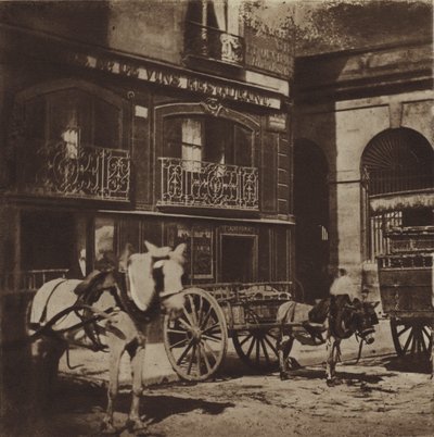 レストラン「ラペルーズ」の入り口（グラン＝オーギュスタン通り）（モノクロ写真 作： (after) French Photographer