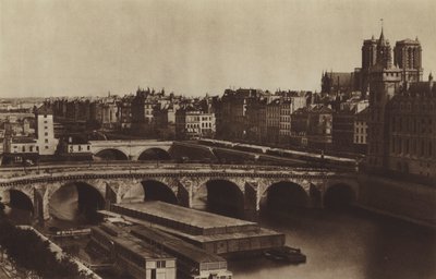 Quai DesaixとQuai Napoleon、現在のQuai de la Corse(モノクロ写真) 作： (after) French Photographer