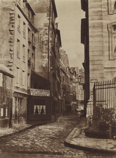 1865年のサンクリストフ通り（シテ通りから撮影）（モノクロ写真 作： (after) French Photographer