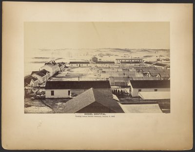 1864年1月5日、フェアファックス神学校方向を見たシッケル病院。 作： A.J. Russell