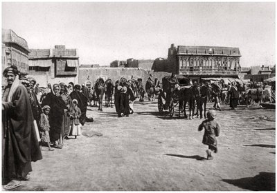 1925年、イラクのバスラにあるバザール広場 作： A. Kerim