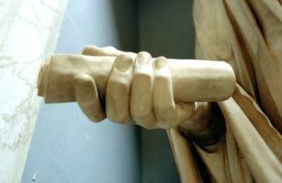 ローマ皇帝ティトゥスの像から手の1つの詳細 作： A. Lorenzini