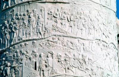 トラヤヌスの柱、ローマ、イタリア 作： A. Lorenzini