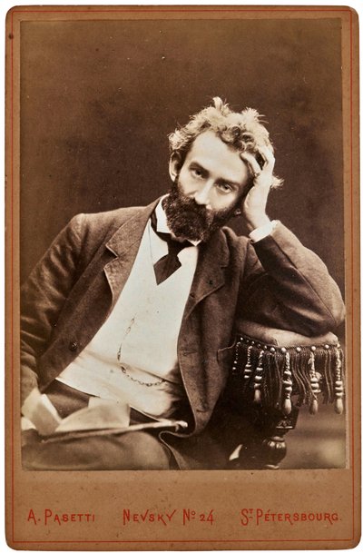 Nicholas Miklouho-Maclay (1846-1888) の肖像 - Nikolai Mikloukho-Maclai - ウクライナ系ロシア人の民族学者、人類学者、生物学者。 フォト スタジオ A. パセッティ州立野外博物館スパスコエ ルトヴィノボ 作： A. Pasetti Photo Studio