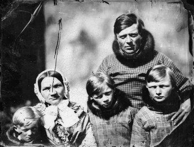 デンマーク政府高官（ハンス・エルベリ）とその家族 作： Admiral Edward Augustus Inglefield
