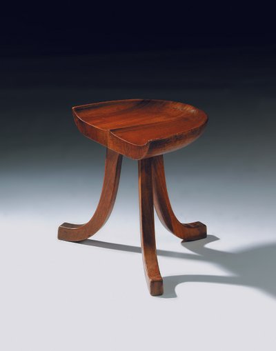3本足のスツール 1903年頃（チェリーウッド 作： Adolf Loos