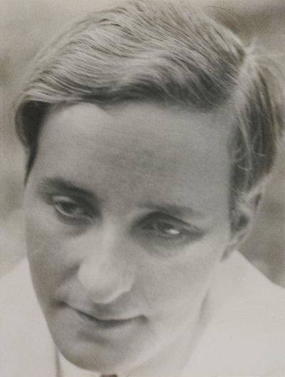 セルフ・ポートレート、1931年頃 作： Aenne Biermann