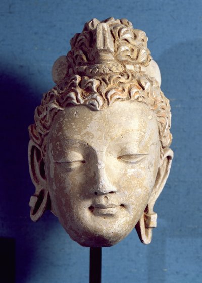 1〜4世紀のハッダ出身の微笑み仏頭、グレコ仏教様式（漆喰） 作： Afghan School