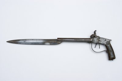 ダブルバレルパーカッションピストル、1840年頃（鋼、真鍮、ホーン） 作： African