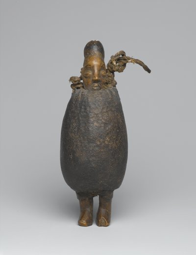 屋嘉フィギュア（木、布、貝殻、繊維、有機素材） 作： African