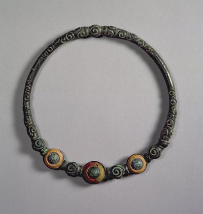 Lehuta Torc、青銅器時代、ハンガリー 作： Age Bronze
