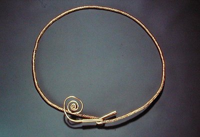 ミース州タラのトーコ（青銅器時代中期）。 作： Age Bronze