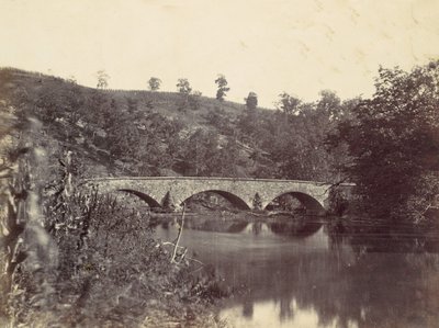 アンティータム橋、シャープスバーグとブーンズボロ ターンパイク、No. 1、1862 年 9 月。 作： Alexander Gardner