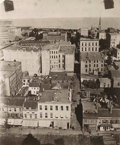 1858年にシカゴの裁判所のキューポラから東を見る 作： Alexander Hesler