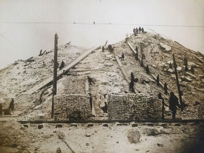 1931年頃、ソビエト宮殿の建設のための場所の準備。 作： Alexander Timofeevich Lebedev
