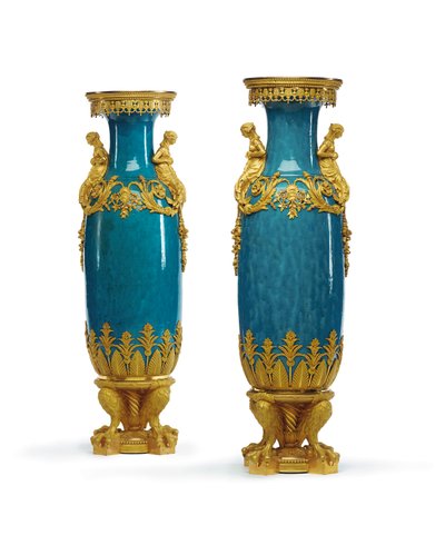 19世紀第3四半期、ルイ16世様式のペア花瓶（オルモリュウマウントされた磁器 作： Alfred Emmanuel Louis Beurdeley