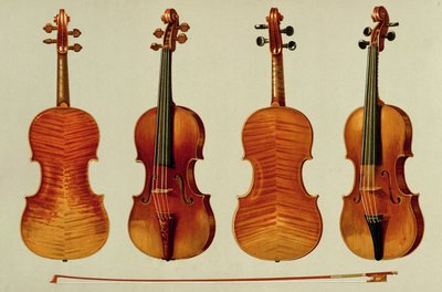 ヴァイオリン（LtoR）：アントニオストラディバリウス（c.1644-1737）1715の「アラード」、およびジョバンニグアルネリ「デルジェス」（d.1744）の「キングジョセフ」（d.1744） 作： Alfred James Hipkins