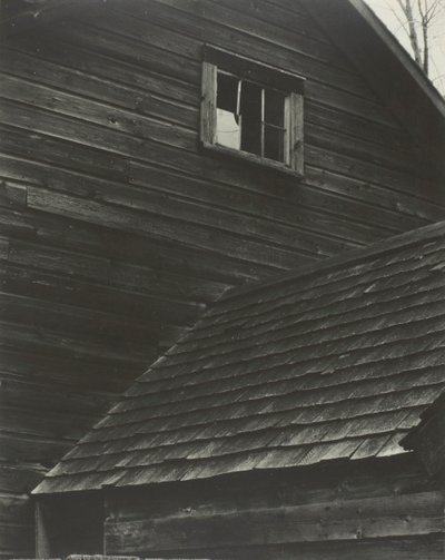 バーン・レイク・ジョージ、1922年。 作： Alfred Stieglitz