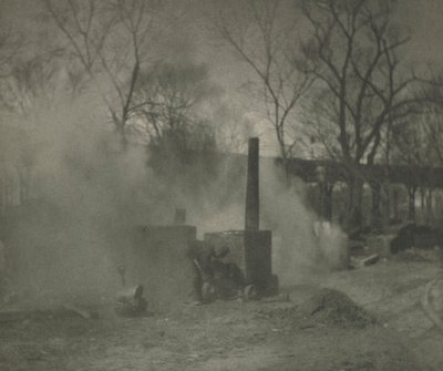 カメラワーク：アスファルトペーバー、ニューヨーク、1892年。 作： Alfred Stieglitz