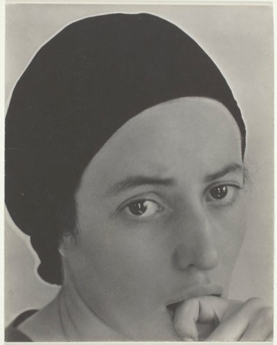 ドロシー・ノーマン 作： Alfred Stieglitz