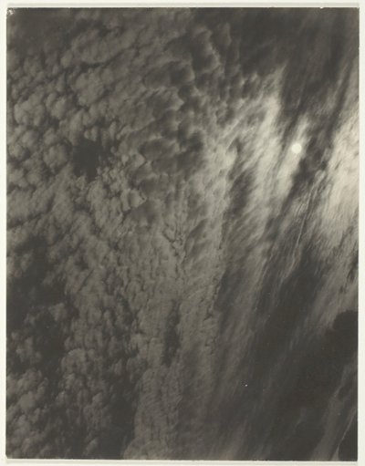 Set A Third Set、Print 3、1929 からの同等物。 作： Alfred Stieglitz