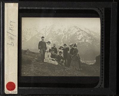 ミッテンウォークの家族と友人、c。 1884年。 作： Alfred Stieglitz