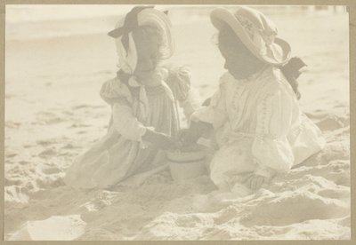 フィオラ・フラナリー、キティ・スティーグリッツ 作： Alfred Stieglitz