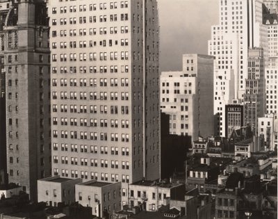 北のアメリカの場所にある私の窓から 作： Alfred Stieglitz