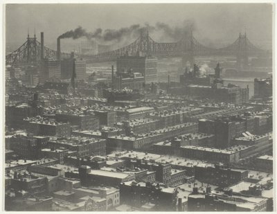 3003号室から-ニューヨーク、ザ・シェルトン、北東方向 作： Alfred Stieglitz