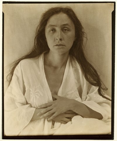 ジョージア・オキーフ 作： Alfred Stieglitz