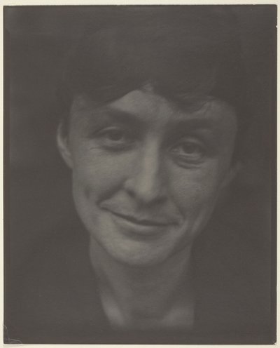 ジョージア・オキーフ 作： Alfred Stieglitz