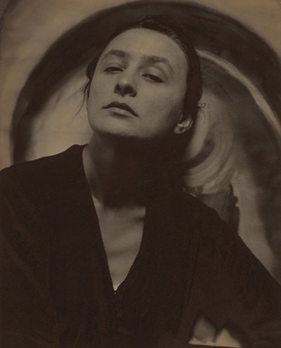  作： Alfred Stieglitz