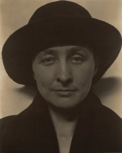  作： Alfred Stieglitz